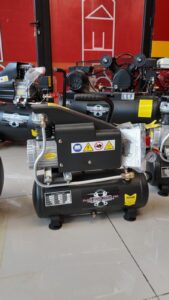 FL-12 Compresor de aire 1.5hp con tanque de 12 litros con motor electrico